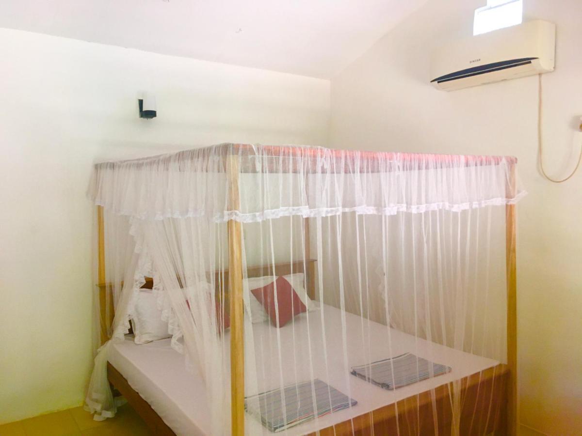 Arachchi Guest House Mirissa Exteriör bild