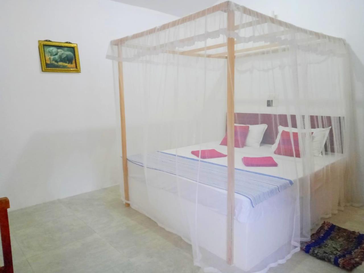 Arachchi Guest House Mirissa Exteriör bild