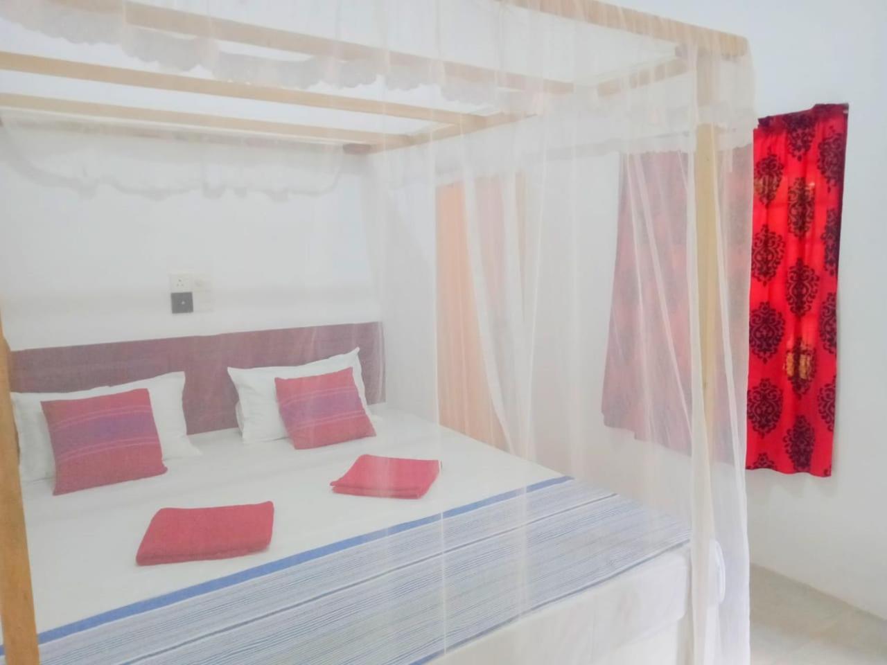 Arachchi Guest House Mirissa Exteriör bild