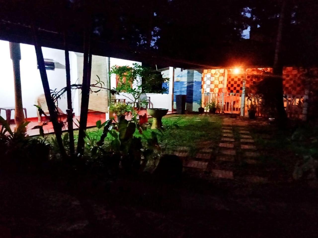 Arachchi Guest House Mirissa Exteriör bild